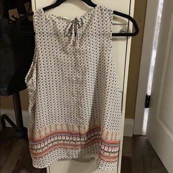 Patterned tank - Picture 2 of 2